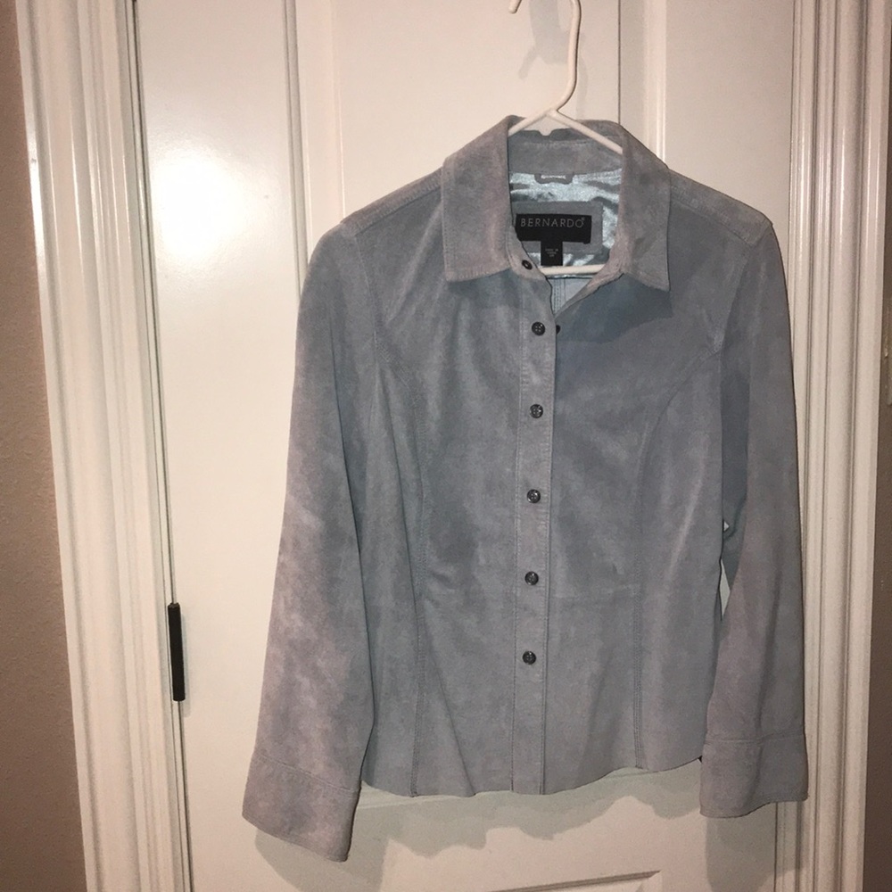 Size 10p women’s Bernardo Suede mint green jacket